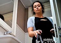 Подглядывание в туалете для женщин