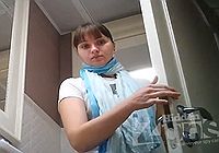 Милашка писает в дамской комнате