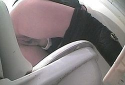 Женщины писают в советском туалете