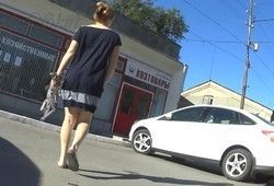 Проехалась в транспорте и засветила трусики