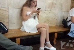 Засветила не только трусы под платьем